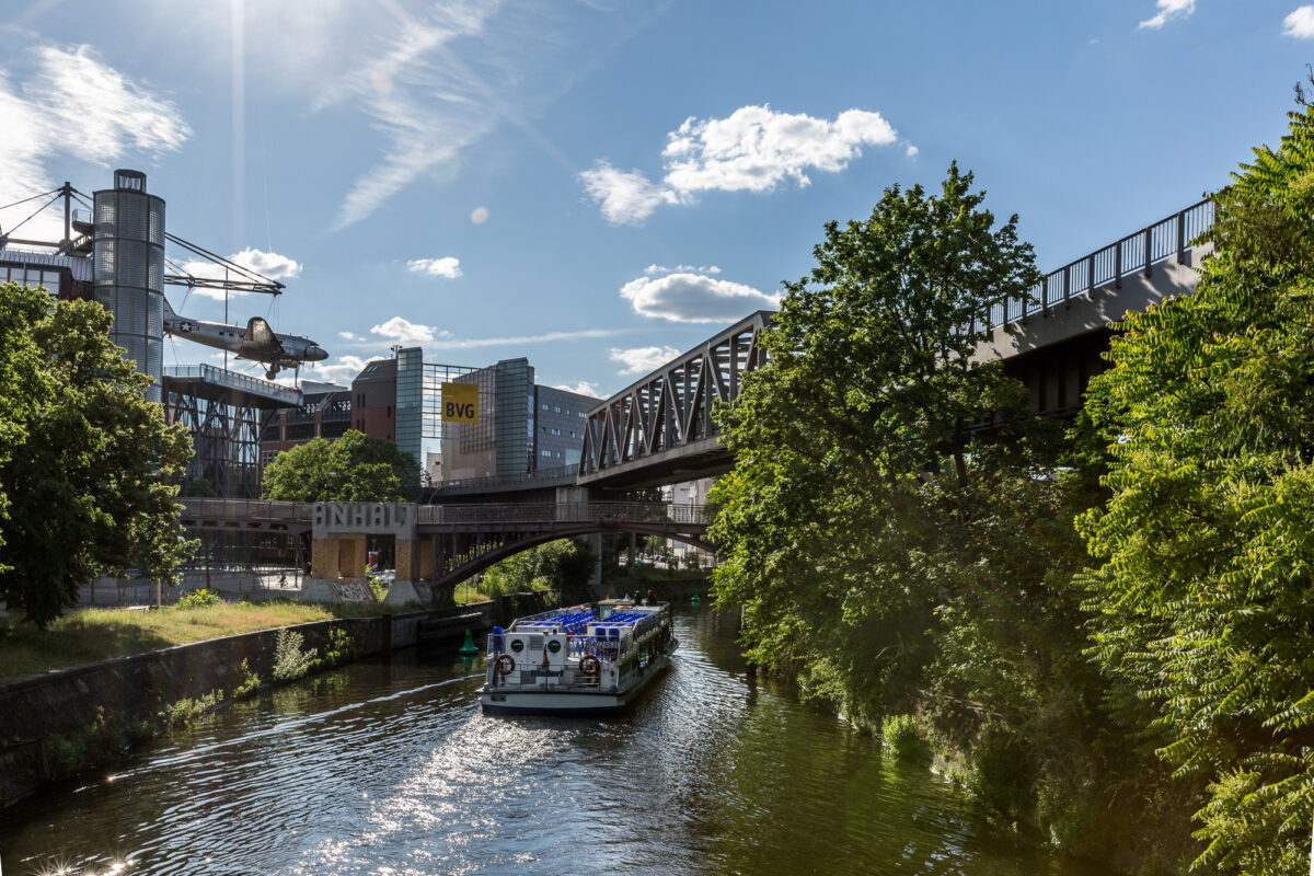 grundbesitz wem gehoert berlin